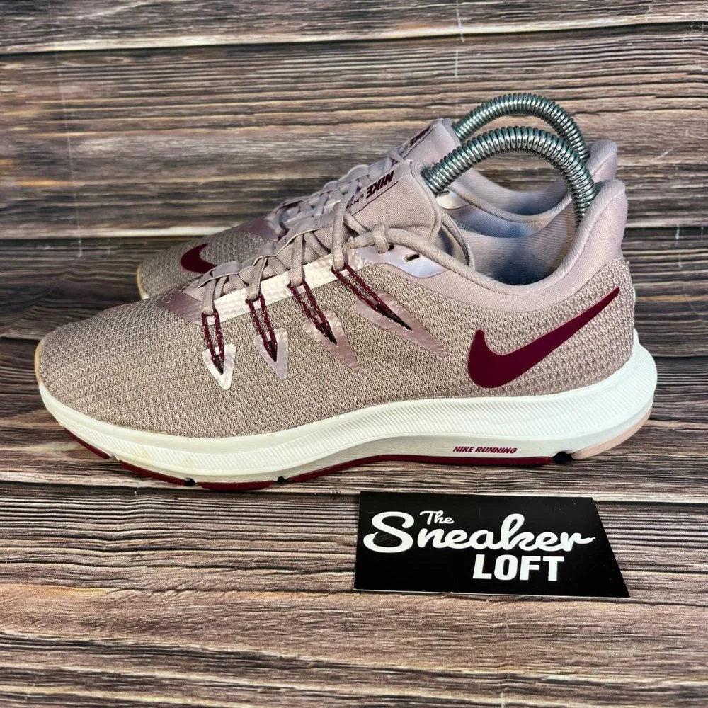 Nike Quest Plum Chalk Women's Athletic‎ Running Shoes